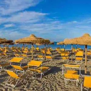 Casa Boss Tirrenia Stella Maris, Con Accesso Appartamento Calambrone