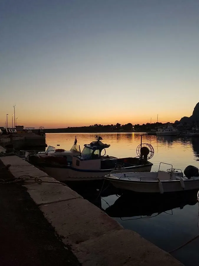 Casa Vacanze Chiara Terrasini 0*,