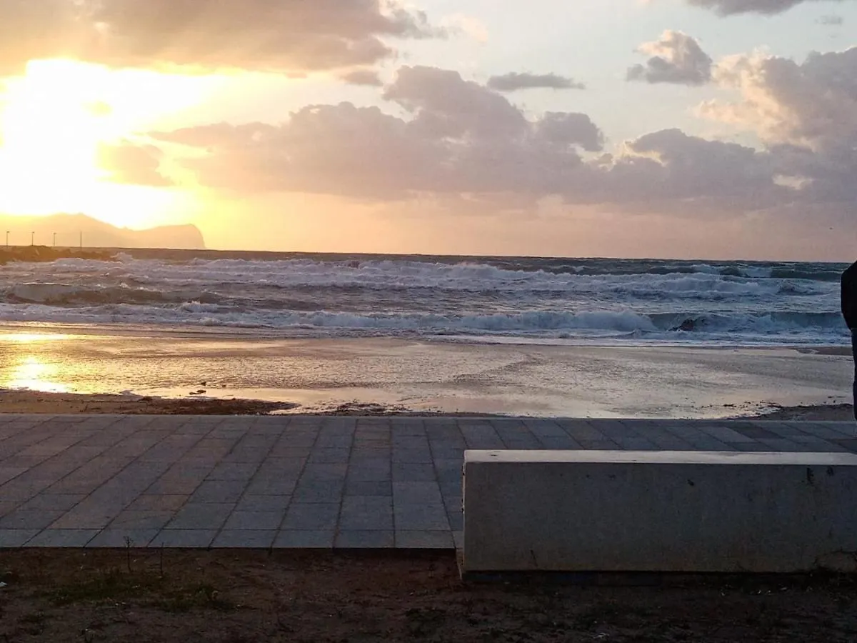 Holiday home Casa Vacanze Chiara Terrasini